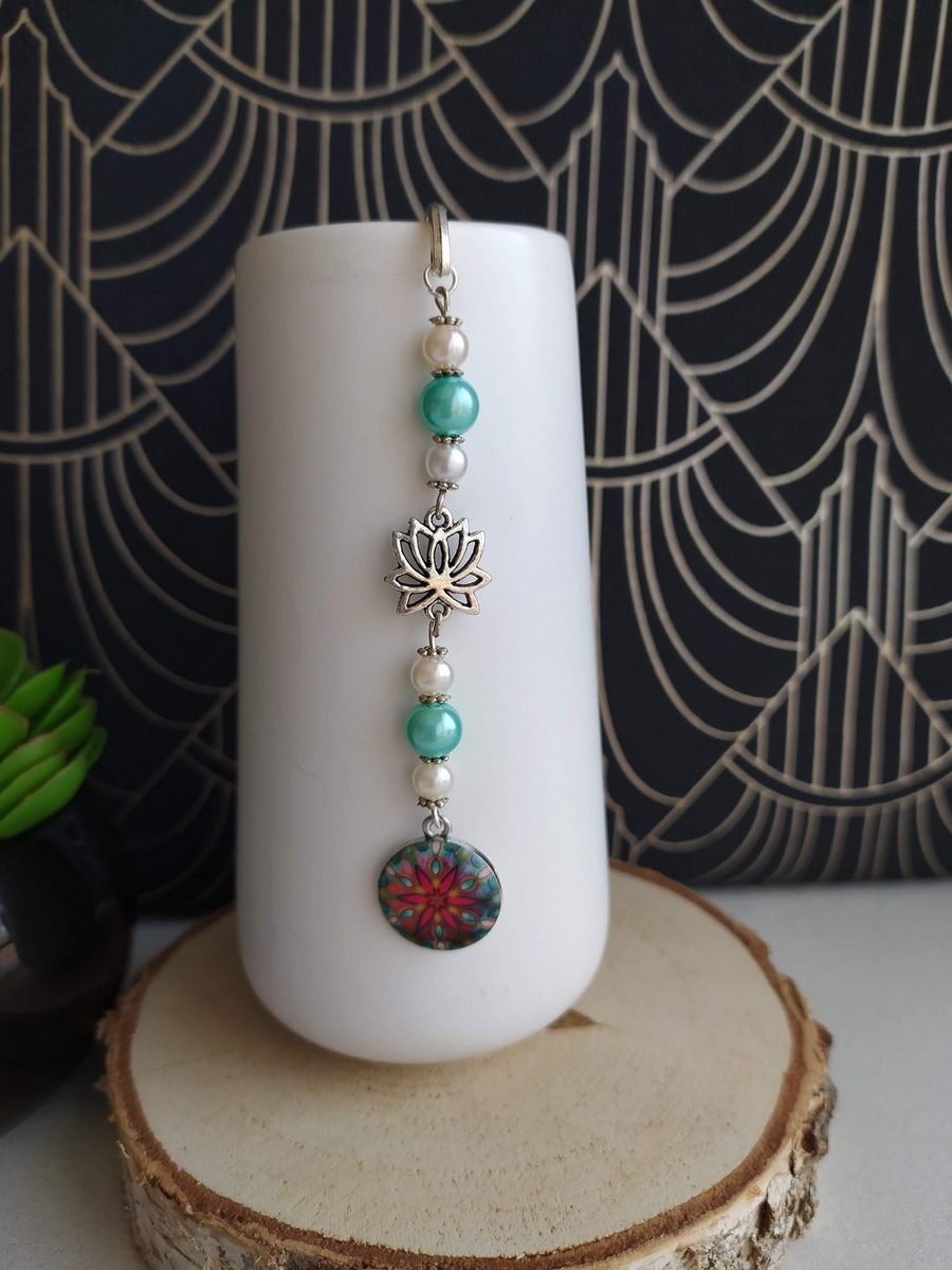 Marque page perle perle turquoise blanc breloque fleur de lotus 1 Marque page perle perle turquoise blanc breloque fleur de lotus