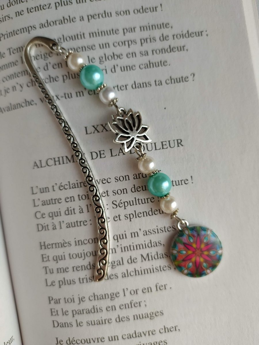 Marque page perle perle turquoise blanc breloque fleur de lotus Marque page perle perle turquoise blanc breloque fleur de lotus