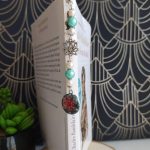 Marque page perle perle turquoise blanc breloque fleur de lotus