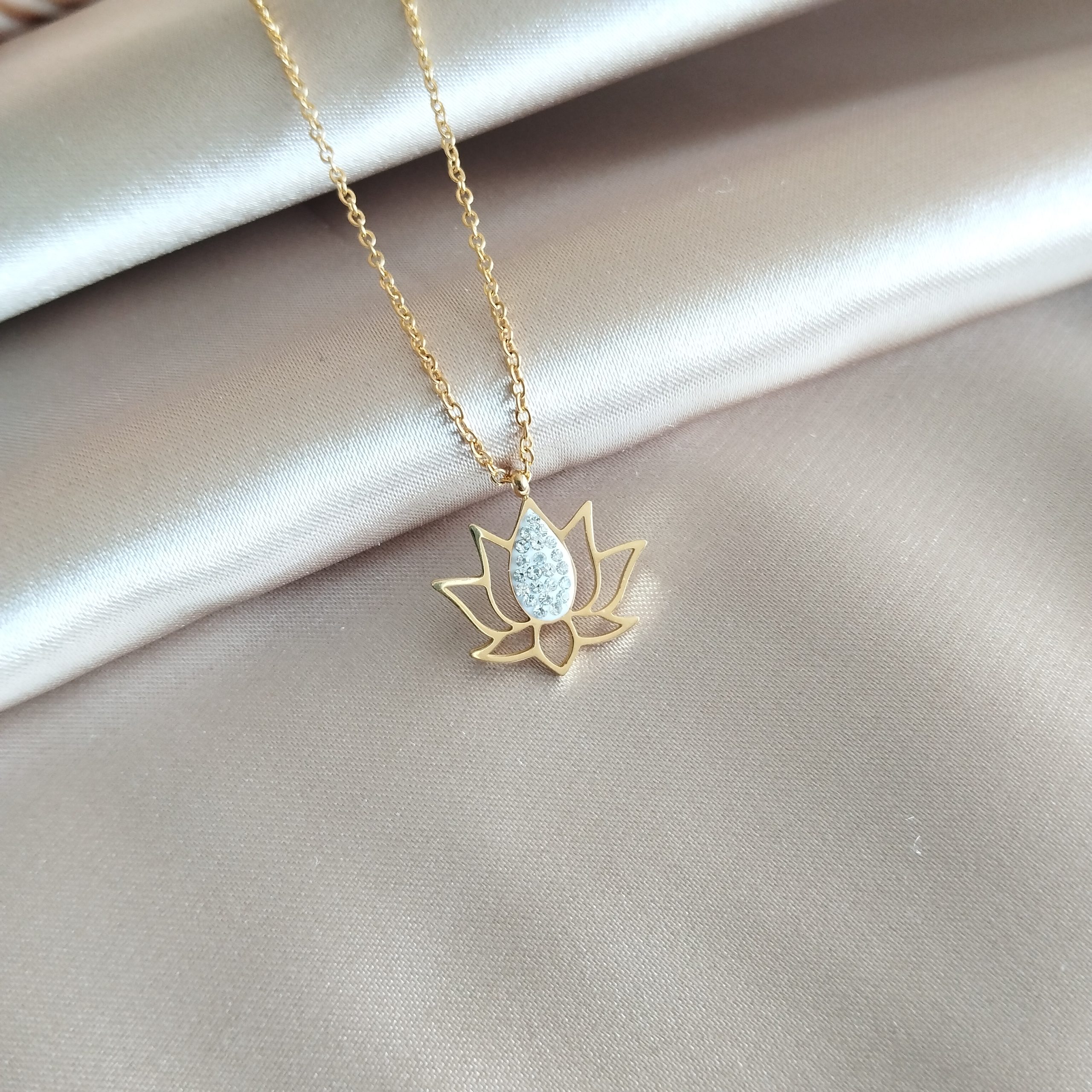collier-lola-blanc