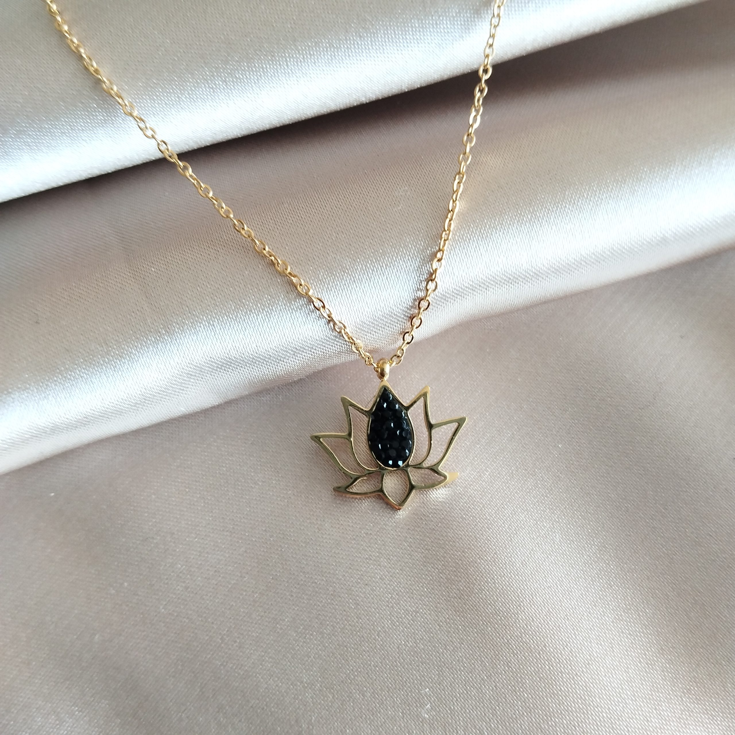 collier-lola-noir