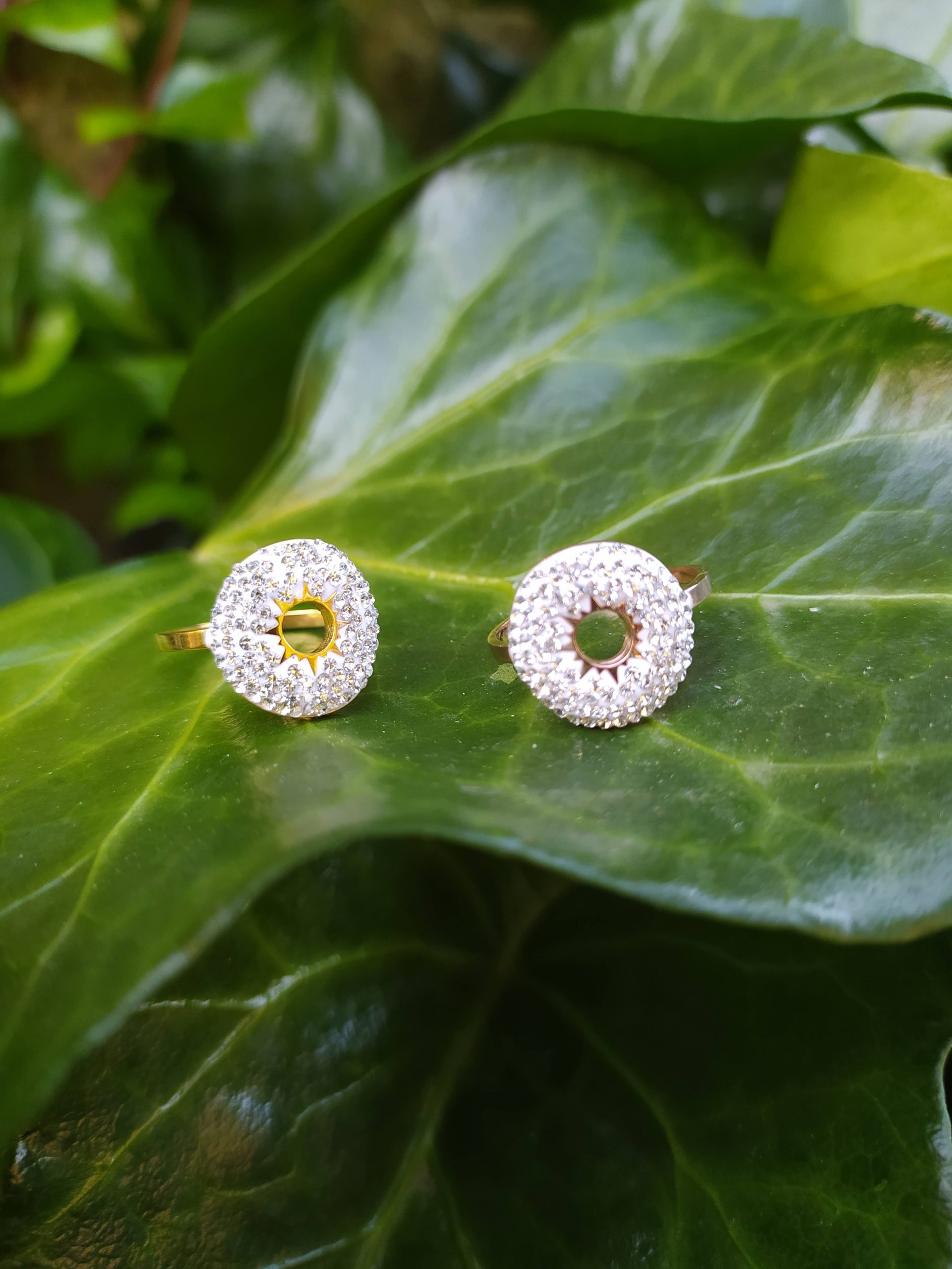 bague en acier inoxydable sonia orné de strass