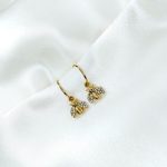 boucles d'oreilles abeille doré orné de strass blanc