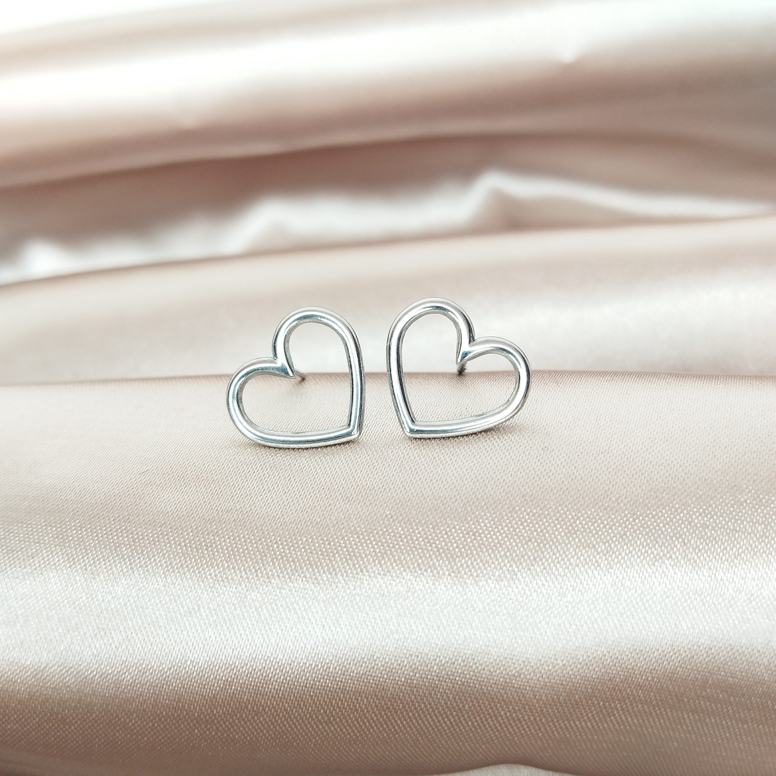 boucles d'oreilles en acier inoxydable puce coeur argenté