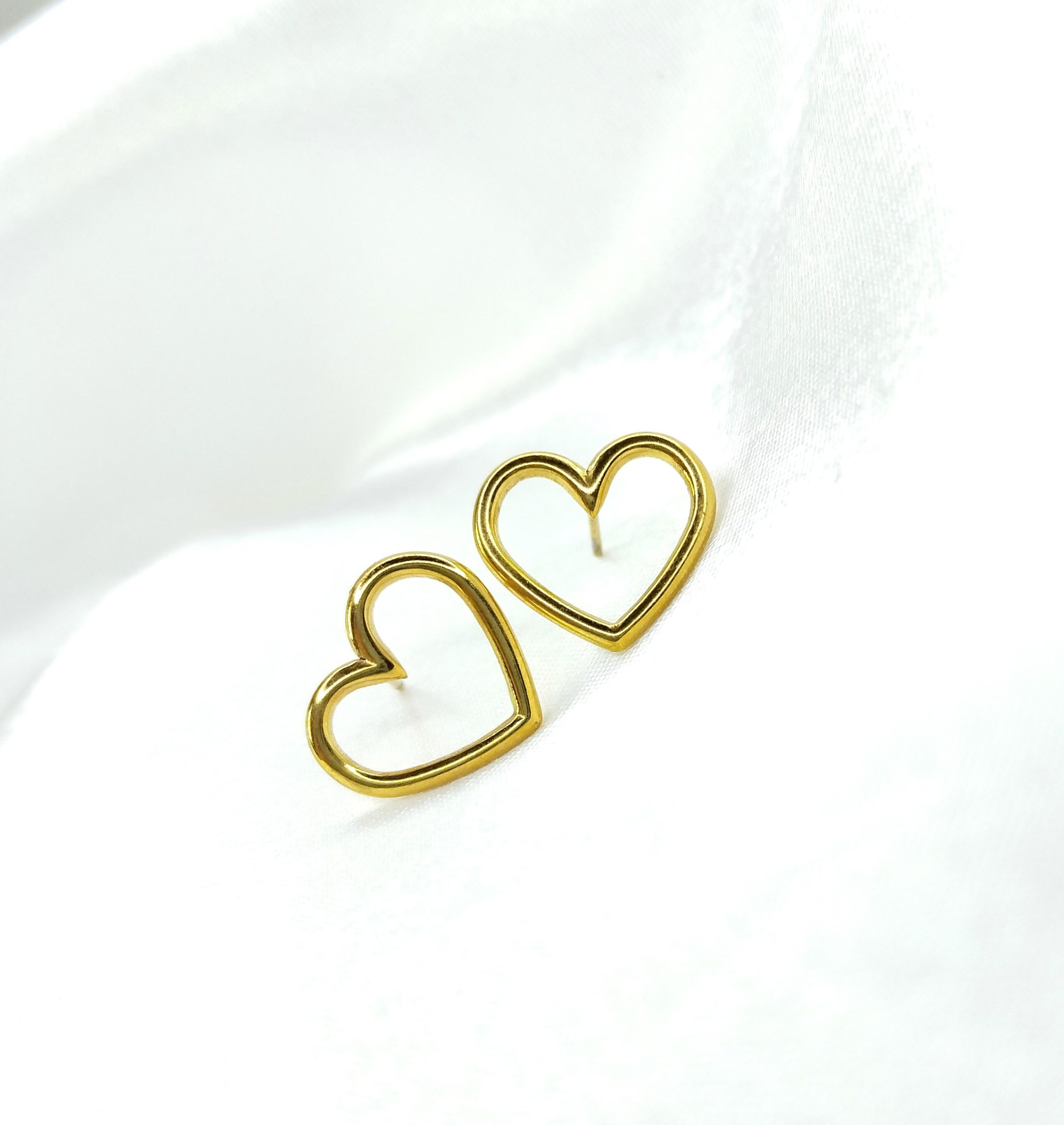 boucles d'oreilles en acier inoxydable puce coeur doré