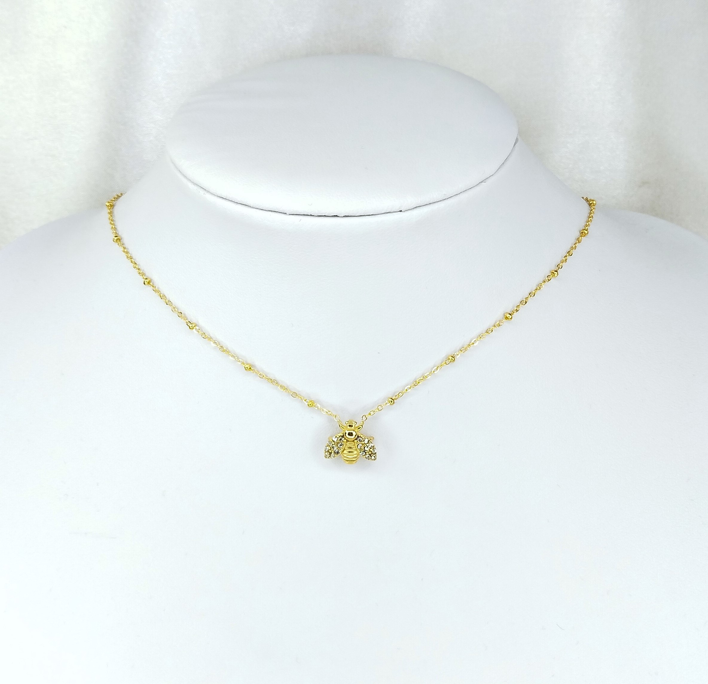collier abeille doré ornée de strass