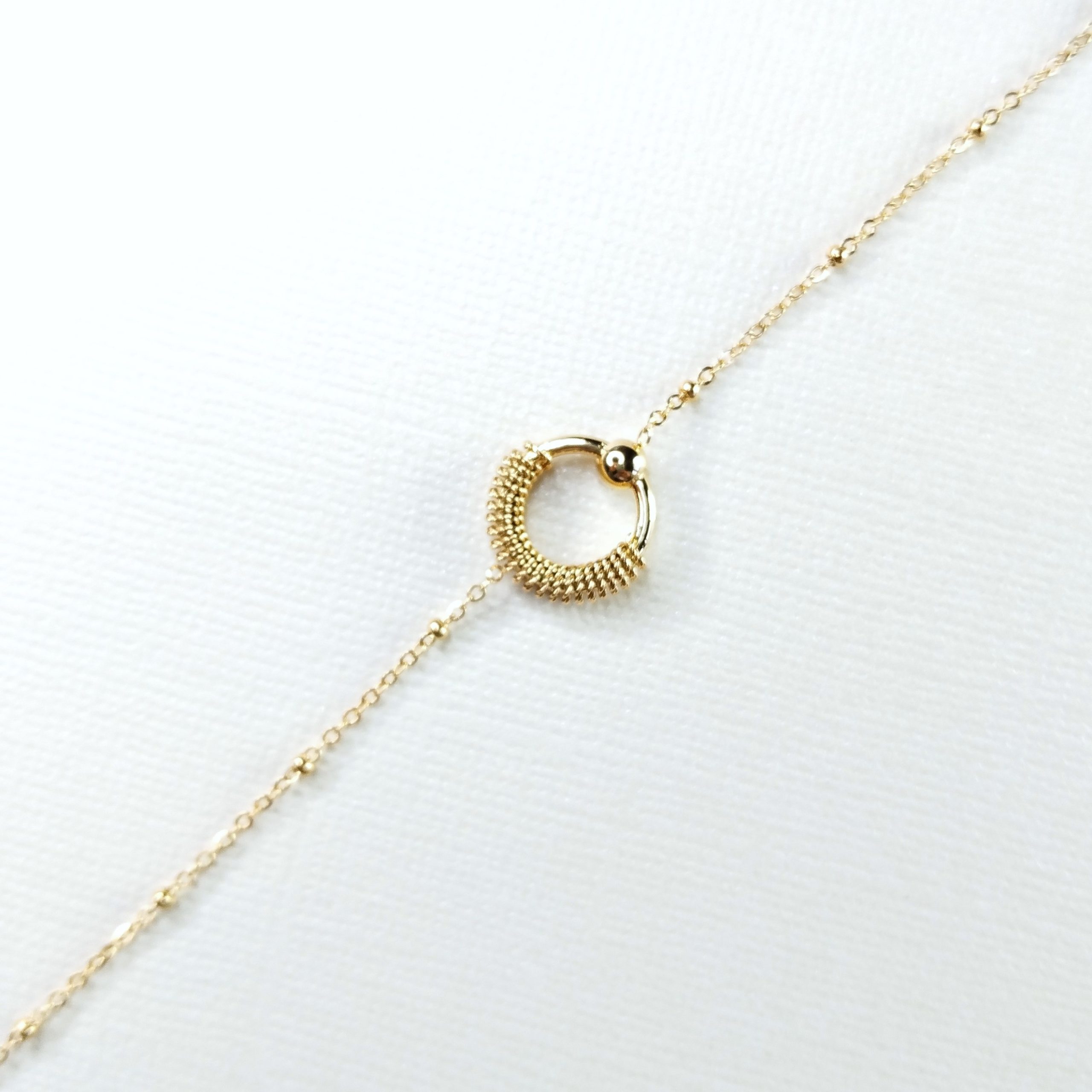 Bracelet en acier inoxydable doré petit pendentif doré