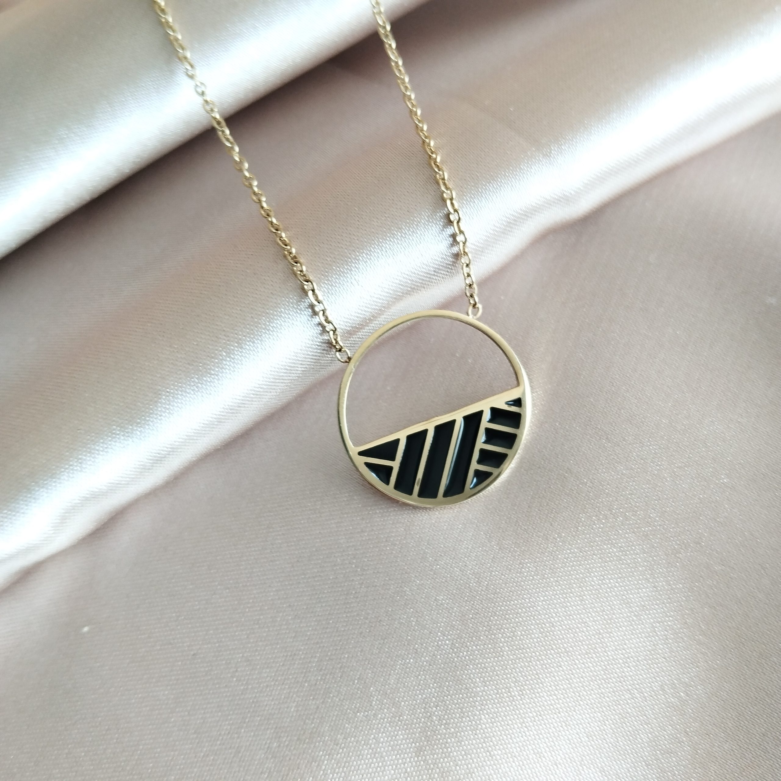 collier-belli-noir1