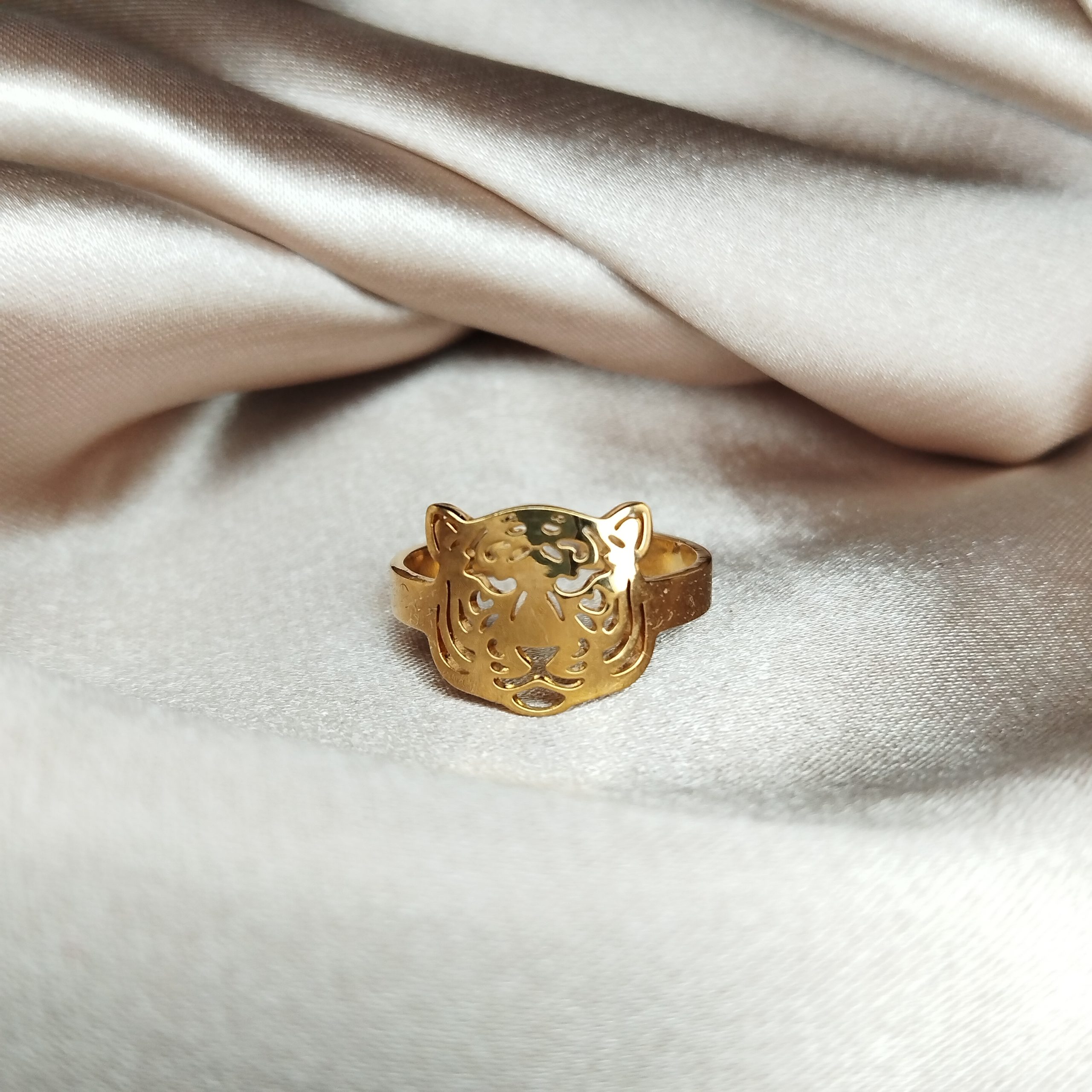 bague en acier inoxydable doré motif tigre